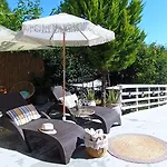 Wooden Summer House Apartamento Mantouki