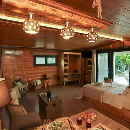 Apartment Wooden Summer House Mantouki