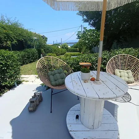 Appartement Wooden Summer House Mantouki