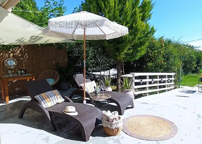 Wooden Summer House Апартаменты Mantouki