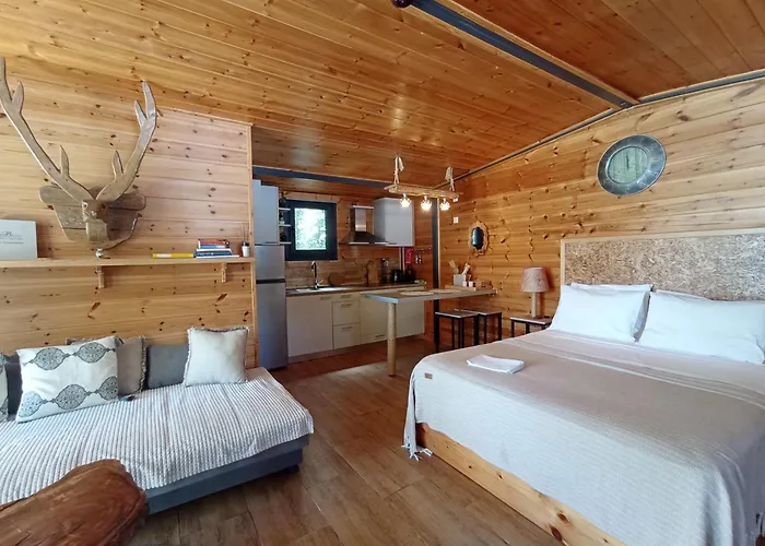 Wooden Summer House Апартаменты Mantouki